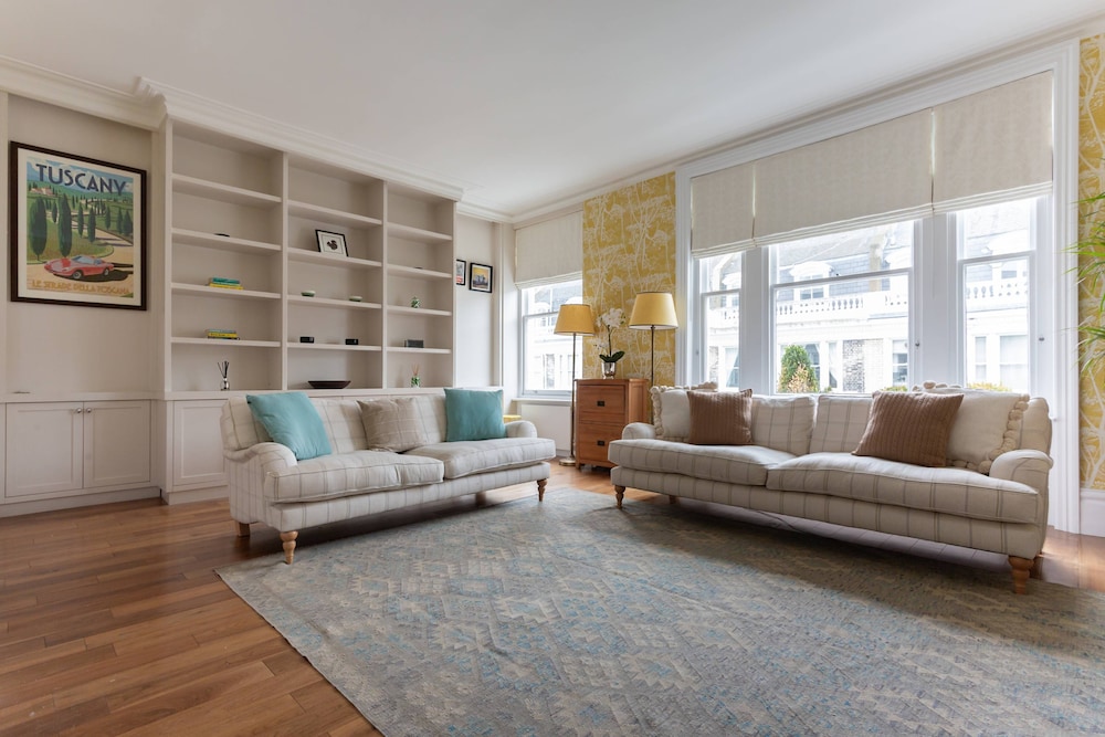 Stafford Terrace IV by Onefinestay