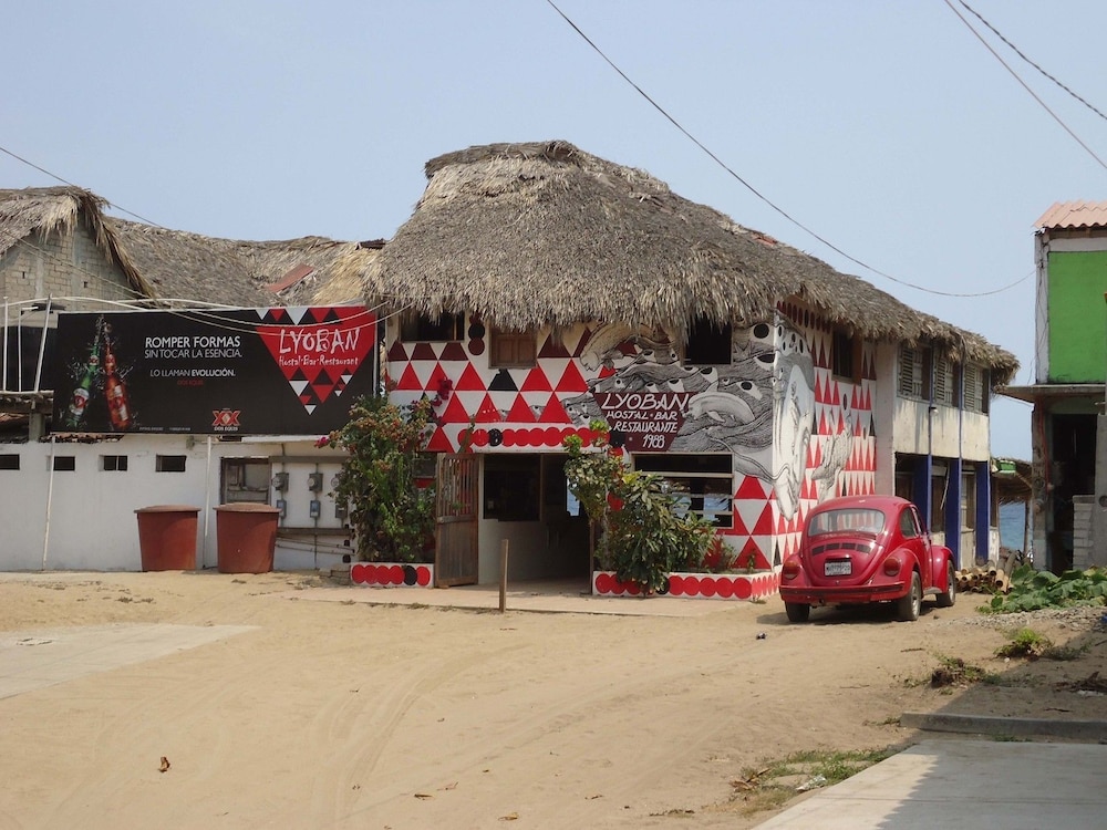 Hotel Hostal Lyoban - Image 1