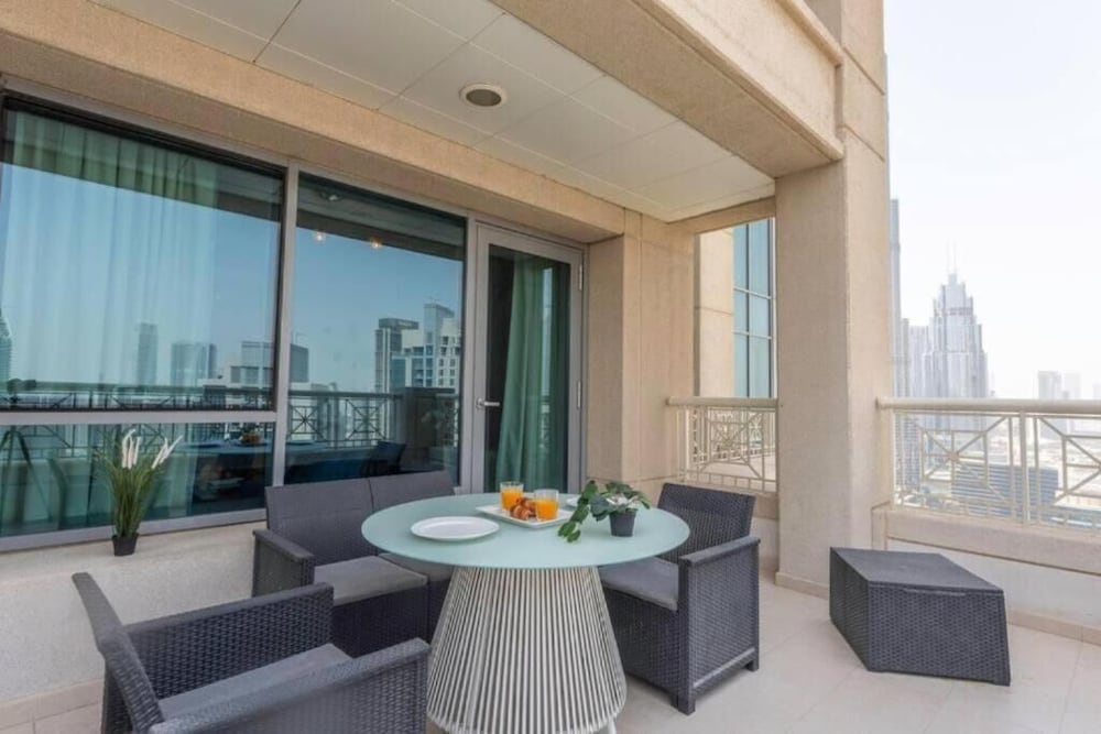 BellaVista-1BR Huge Terrace  29Boulevard
