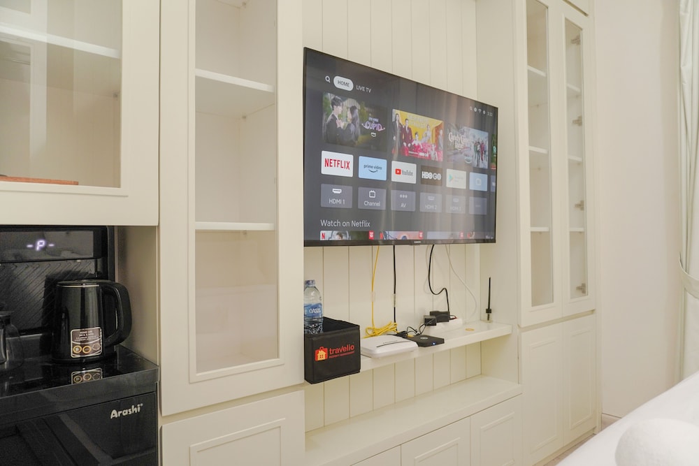 Nice And Simply Look Studio Transpark Cibubur Apartment, Depok - 12