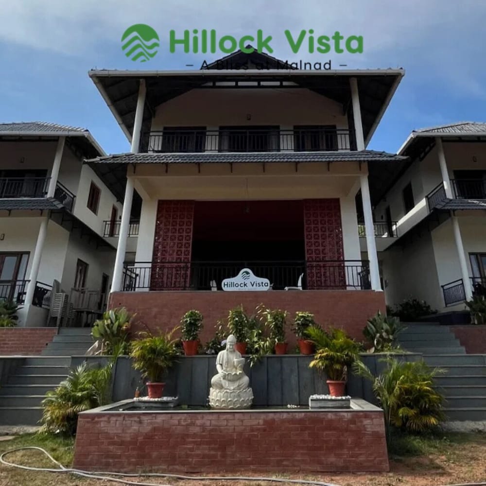 Hillock Vista by Triptastic Holidaze