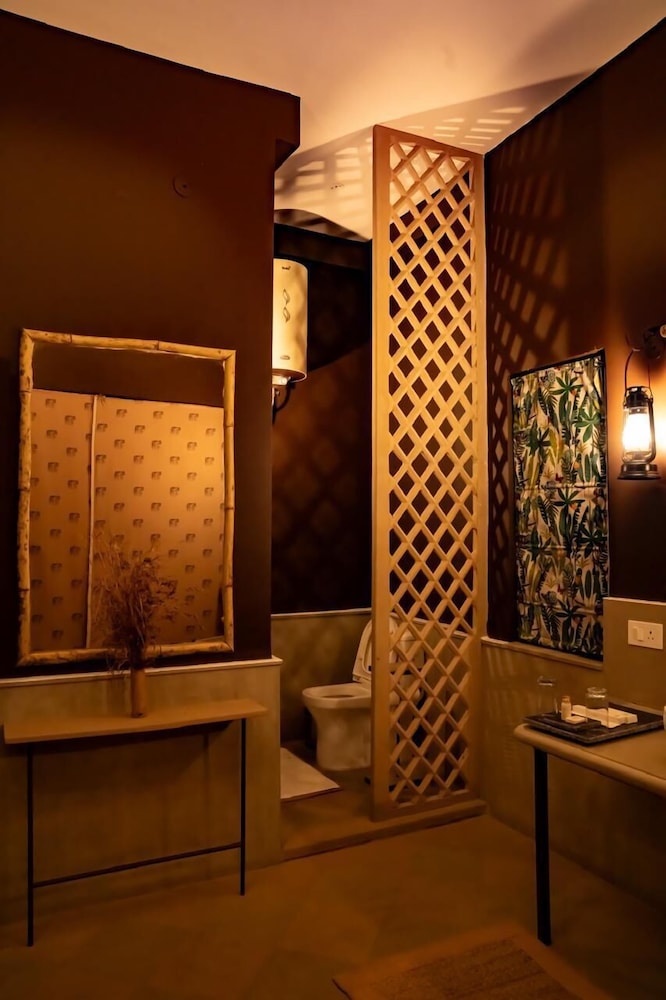 Bamboo Grove Lodge