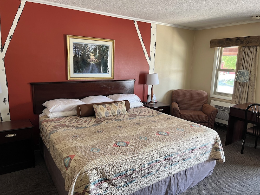 Cedar Hill Lodge