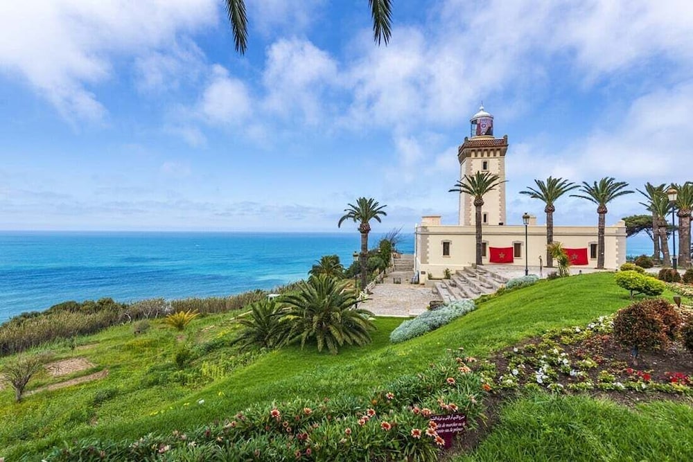 Luxury & Clean close to the Sea view 3