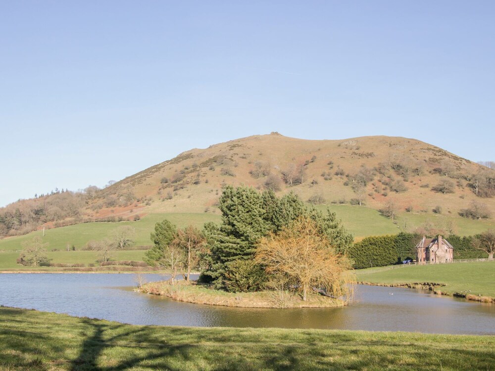 Old Hall Barn 2 view 3