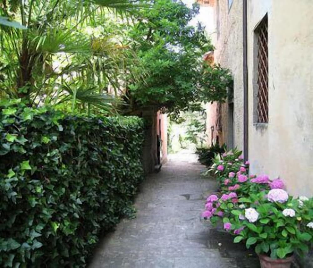 Fattoria di Bacchereto - Guest House view 3