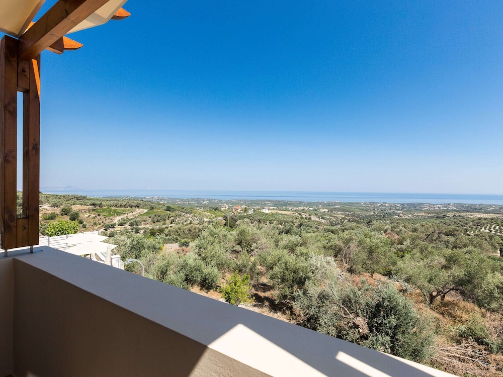 Stylish Villa Katifes With Private Pool, Amazing Views of the Sea and Close to the Beach view 4