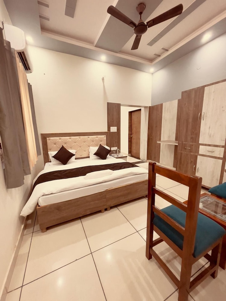 Vishram Guest House