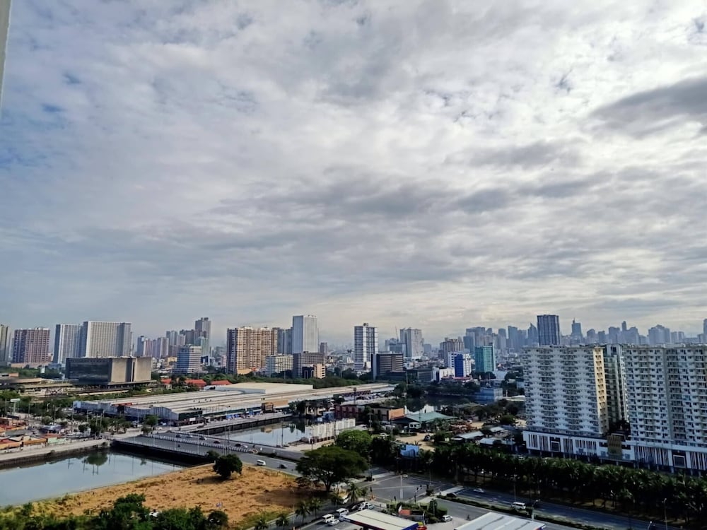 Len's Den2 1BR Condo Mall of Asia, Pasay Manila