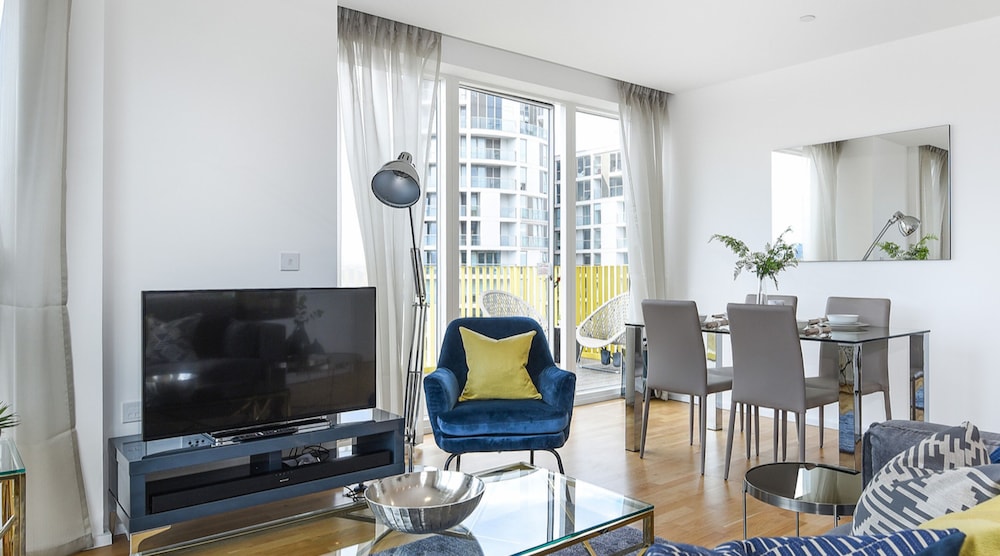 Millharbour Apartments By Charles Hope