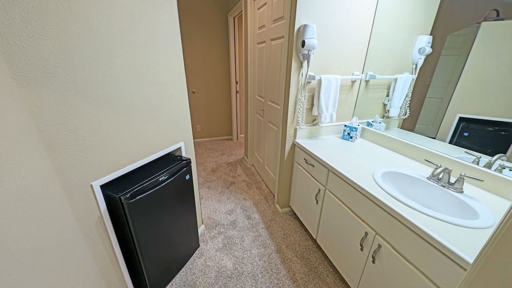 Mt Bachelor Village 332 2 Bedroom Condo