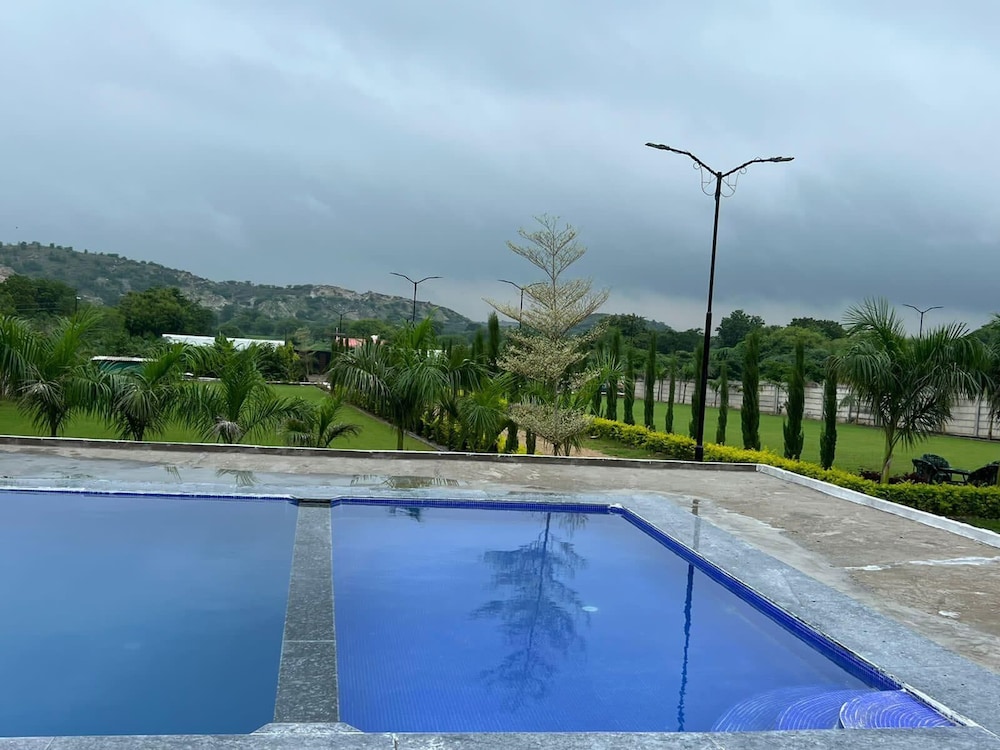 KISAN FARM HOUSE
