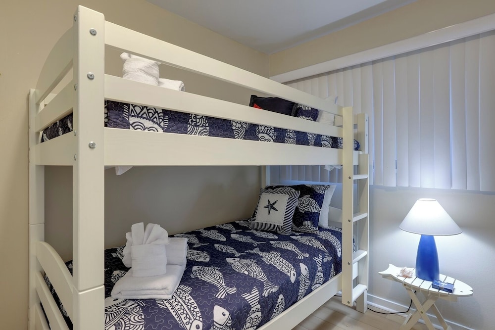 Hilton Head Retreat Gated Villa, Pets OK