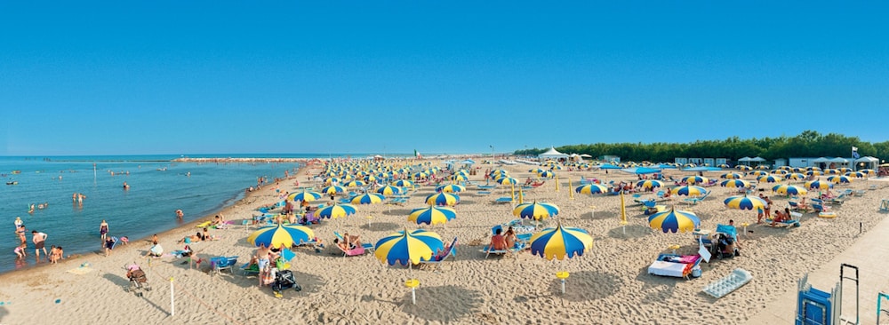 Isamar Holiday Village