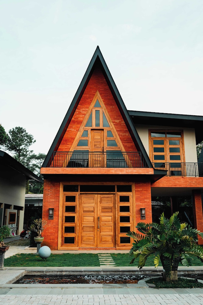Acasa Cottage by Samsara