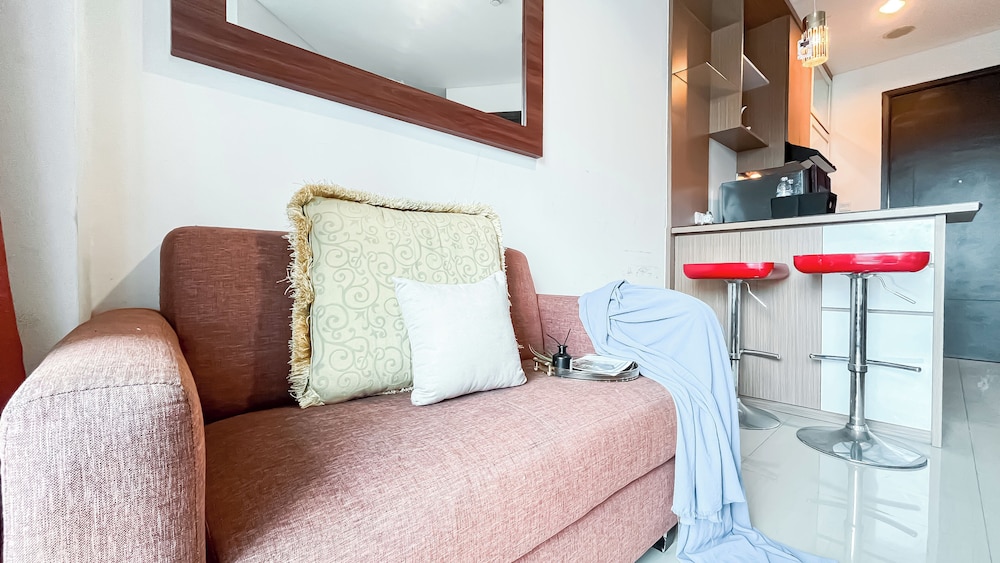 Spacious 2BR Apartment at GP Plaza