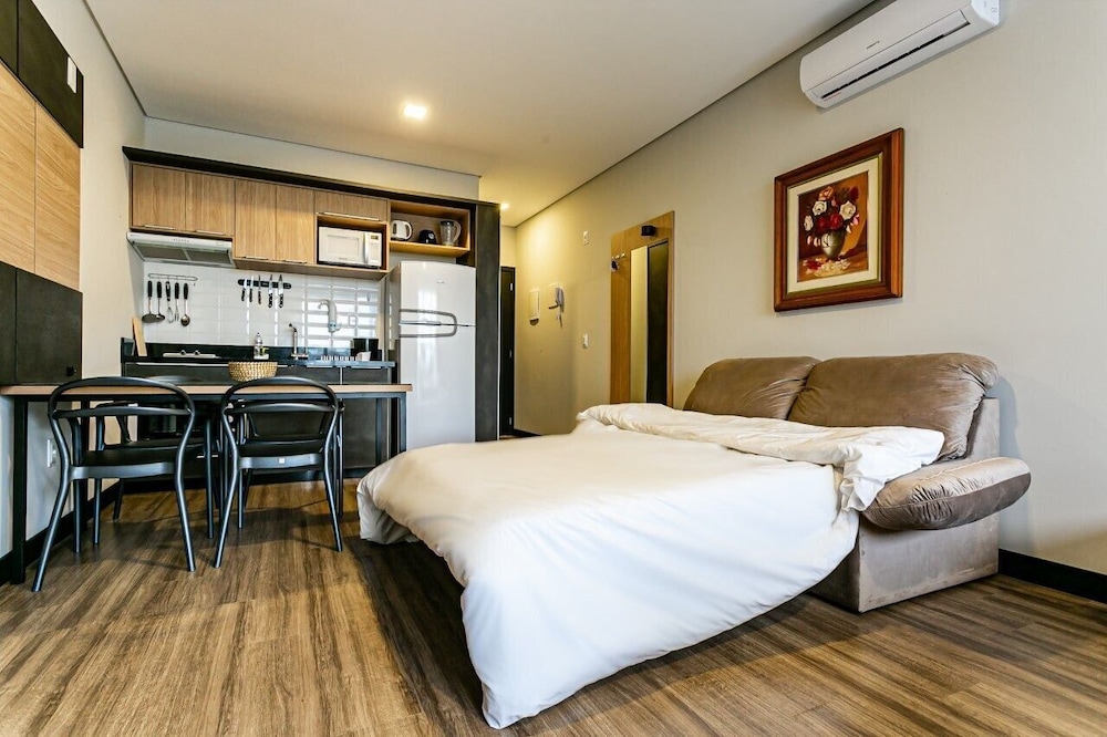 New Studio Well Located 750m From the Beach Sti209