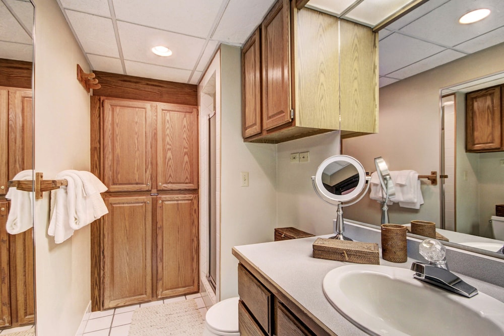 Beaver Run Peak 9 Penthouse by RedAwning