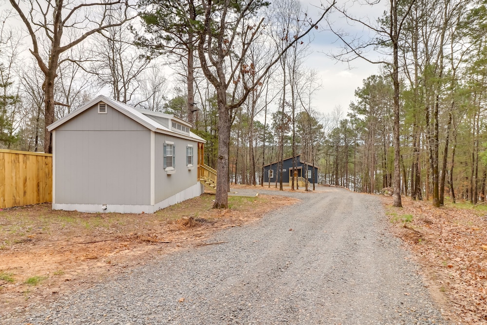 Steps to Greers Ferry Lake: Tumbling Shoals Cabin! view 5