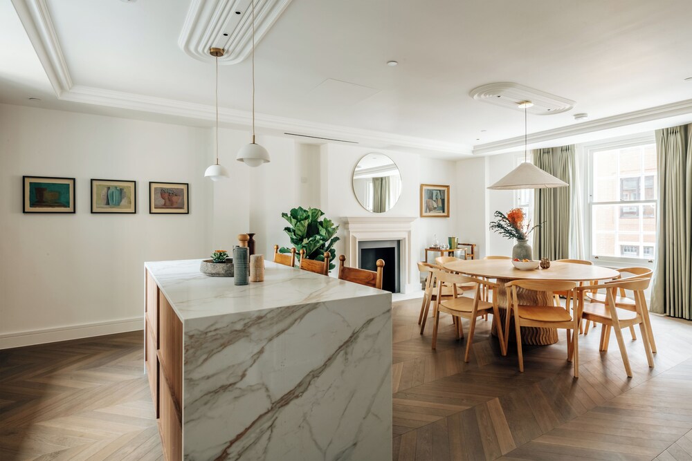 Claridge House by SLO
