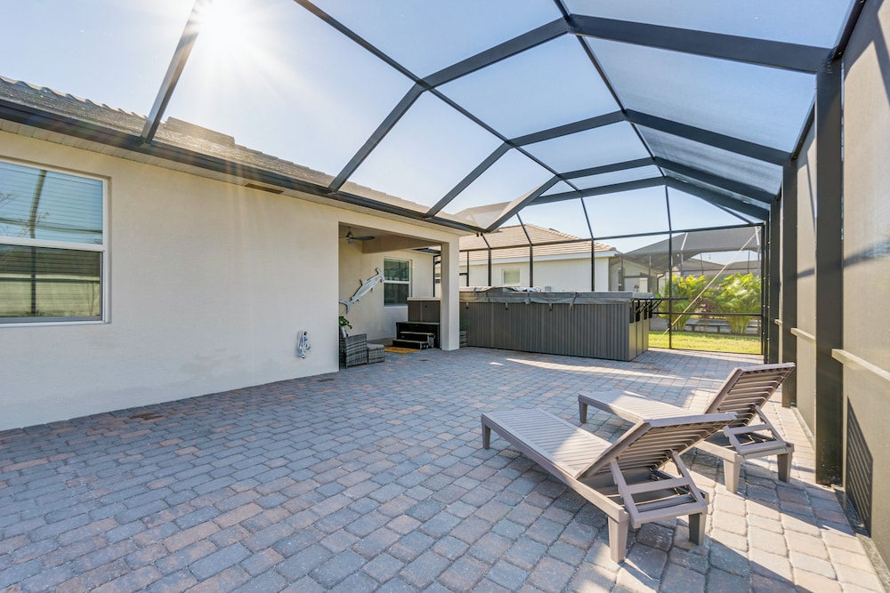 Coastal Home w/ Swim Spa & Lanai in Port Charlotte