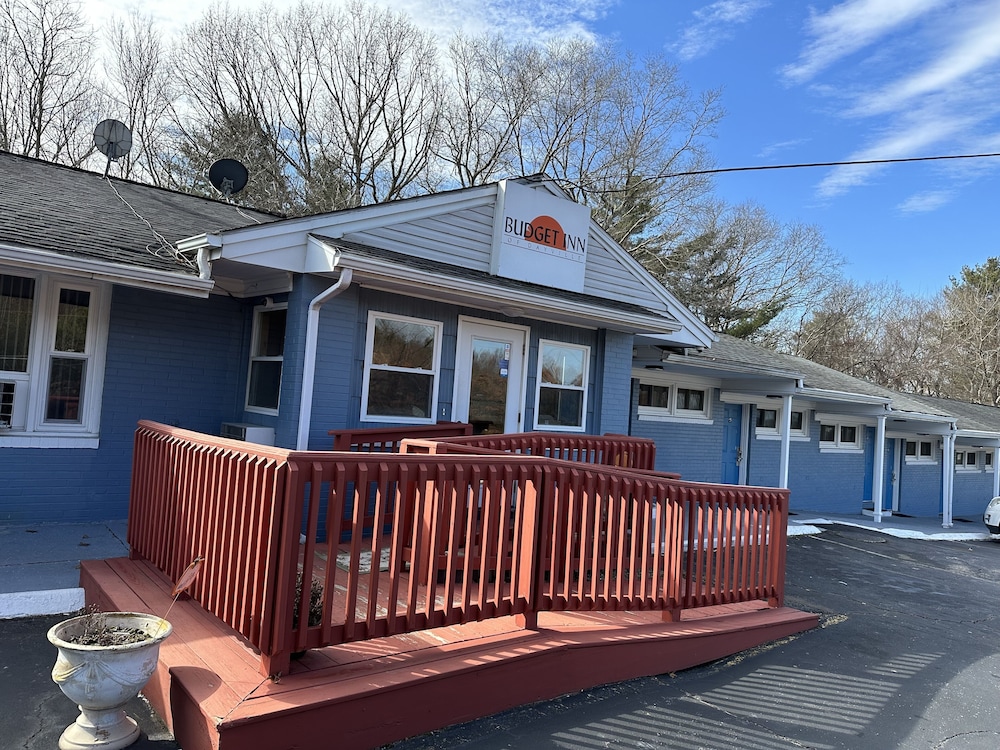 Budget Inn Dayville - Property Image 1