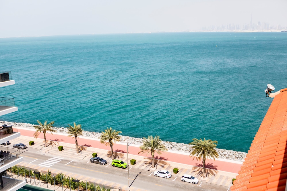 Tropical Apartments at Royal Amwaj