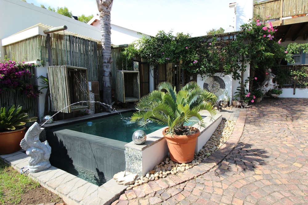La Boheme Bed and Breakfast view 3