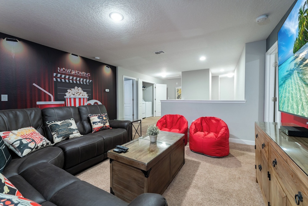 9BR Family Villa Pool Near Disney
