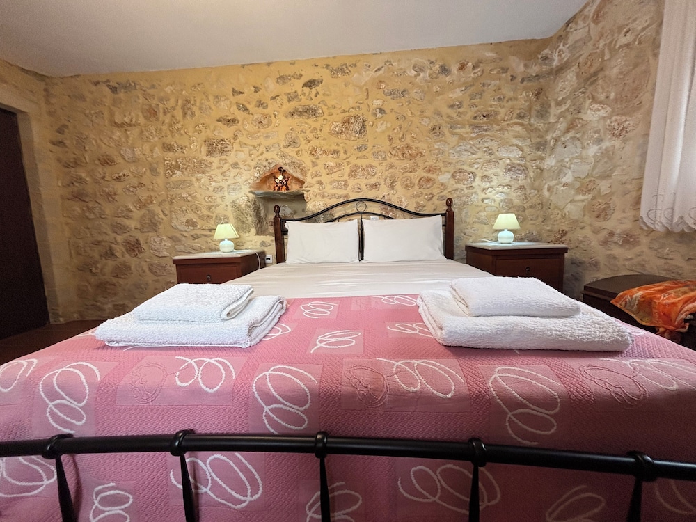 Electra Stone Suite