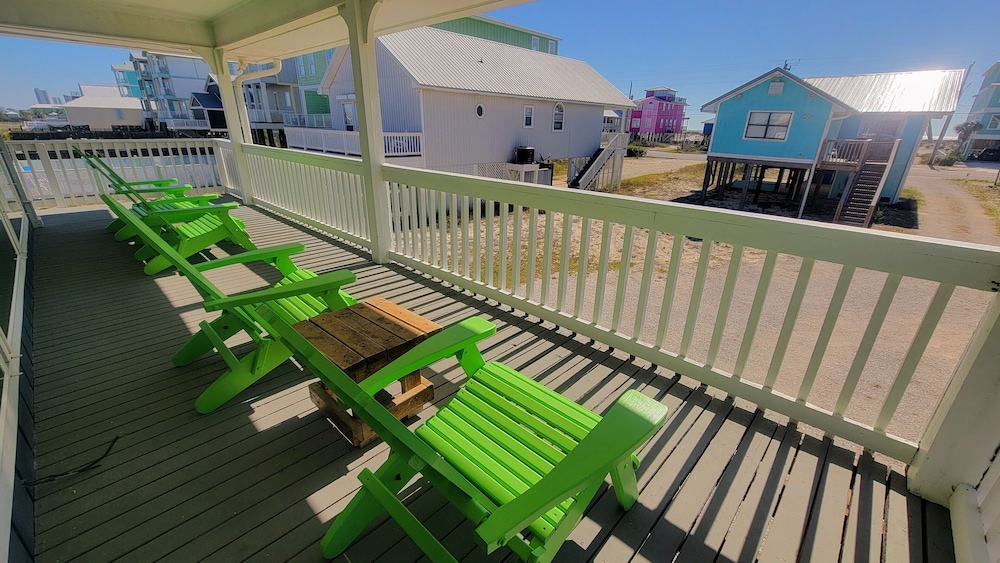 Beach Home With Private Pool & Beach Access- Sleeps 4