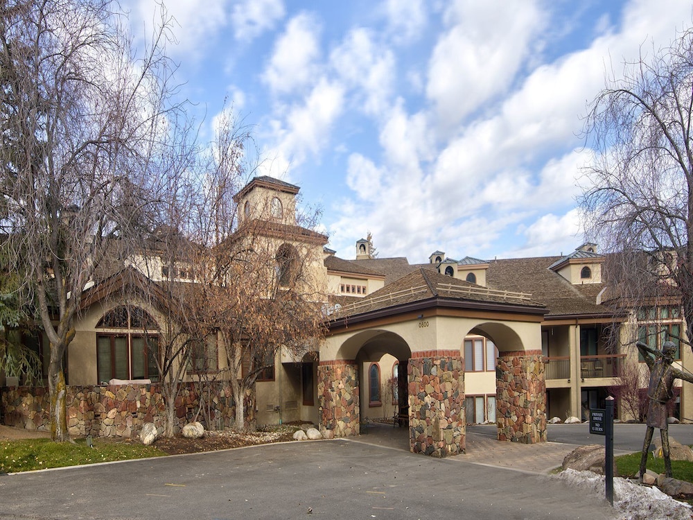 Edwards Vacations - Arrowhead Village Condo - 206 Seasons Lodge - Property Image 11