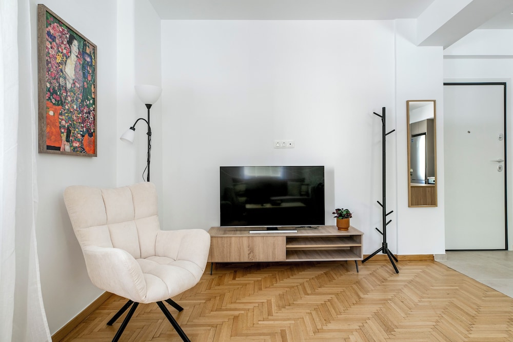 Anatoli - Athenian 2-BR Apartment in Athens