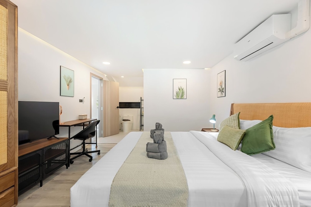 Zen Style Pool Access Townhouse