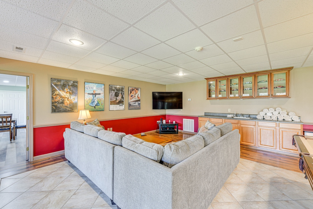Waterfront Lake Norman Retreat w/ Dock + Hot Tub! view 2