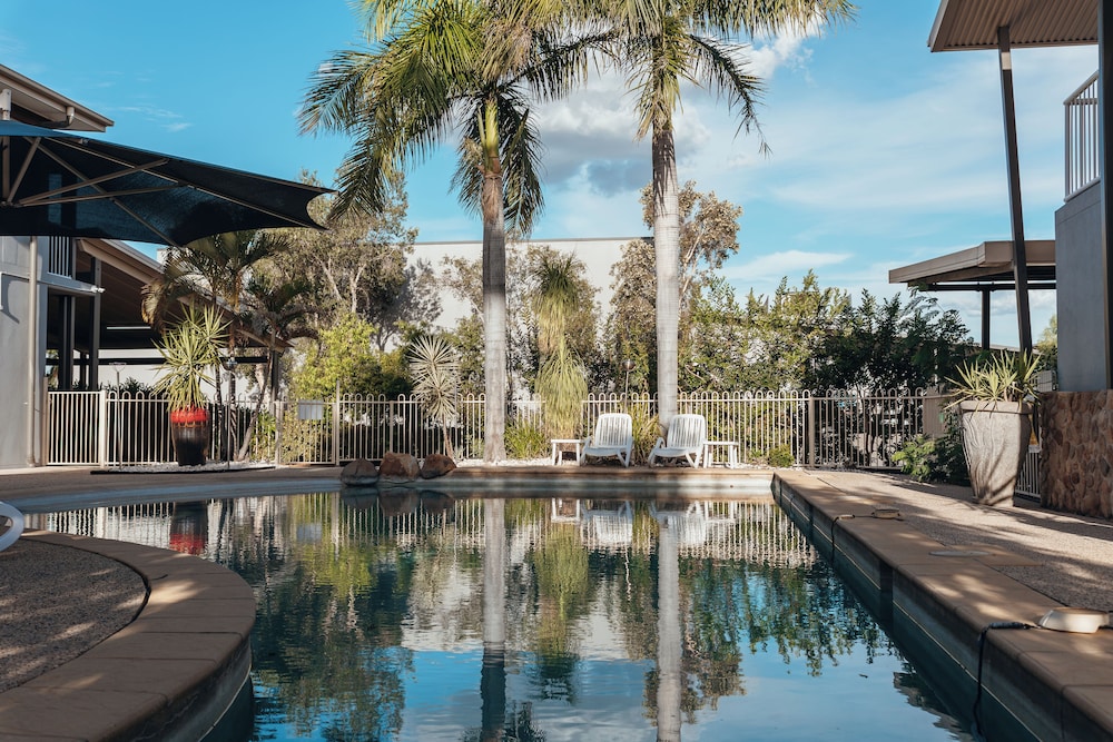 Mayfair Motel Emerald