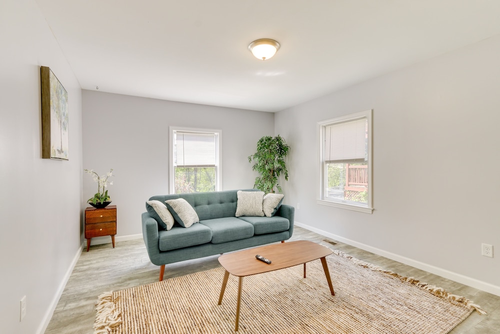 Pet-friendly Connecticut Retreat Near Golfing! - Property Image 14