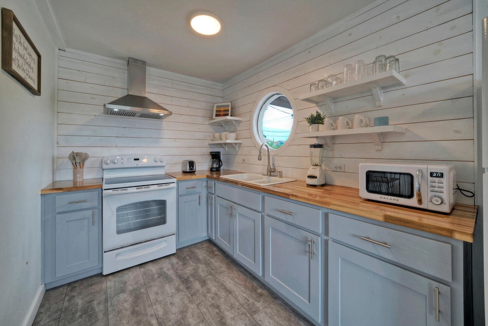 Peyton s Place by Avantstay 2 Blocks to Beach