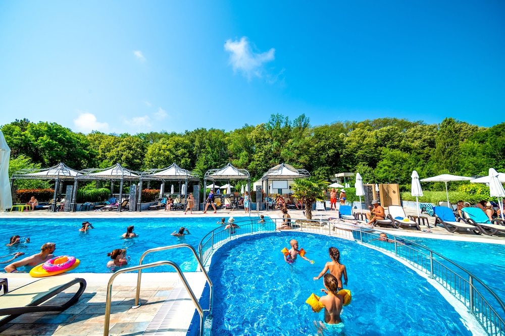 Marina Sands Bijou Boutique - Excellent Choice for Travelers Visiting Obzor 2-4p view 2