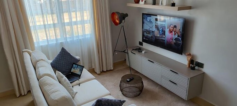 Lux Suites Studio City Apartments