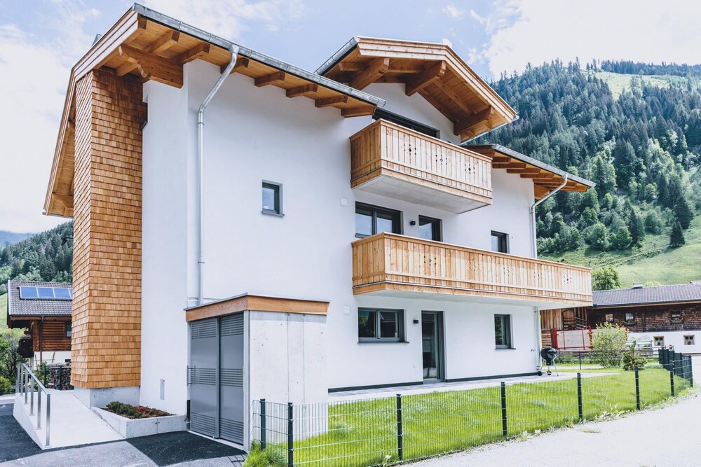 M1 - Garden Apartment 1