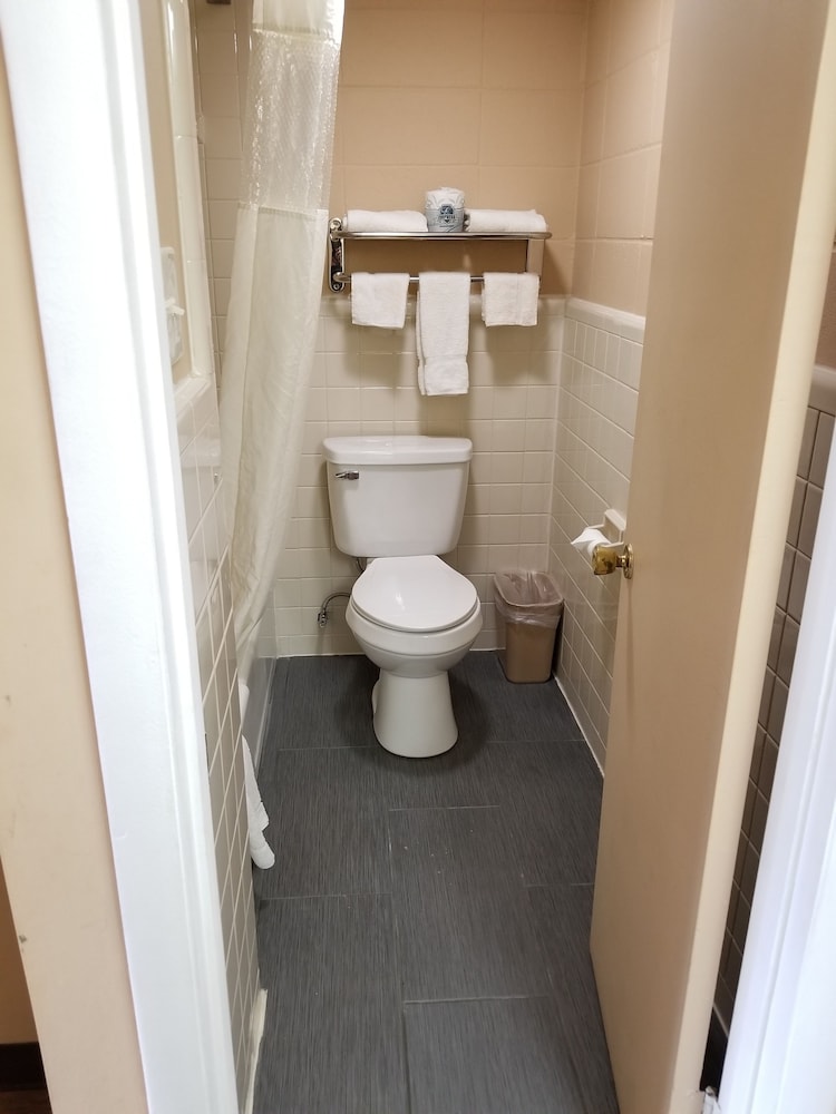 Budget Inn Carthage - Property Image 7