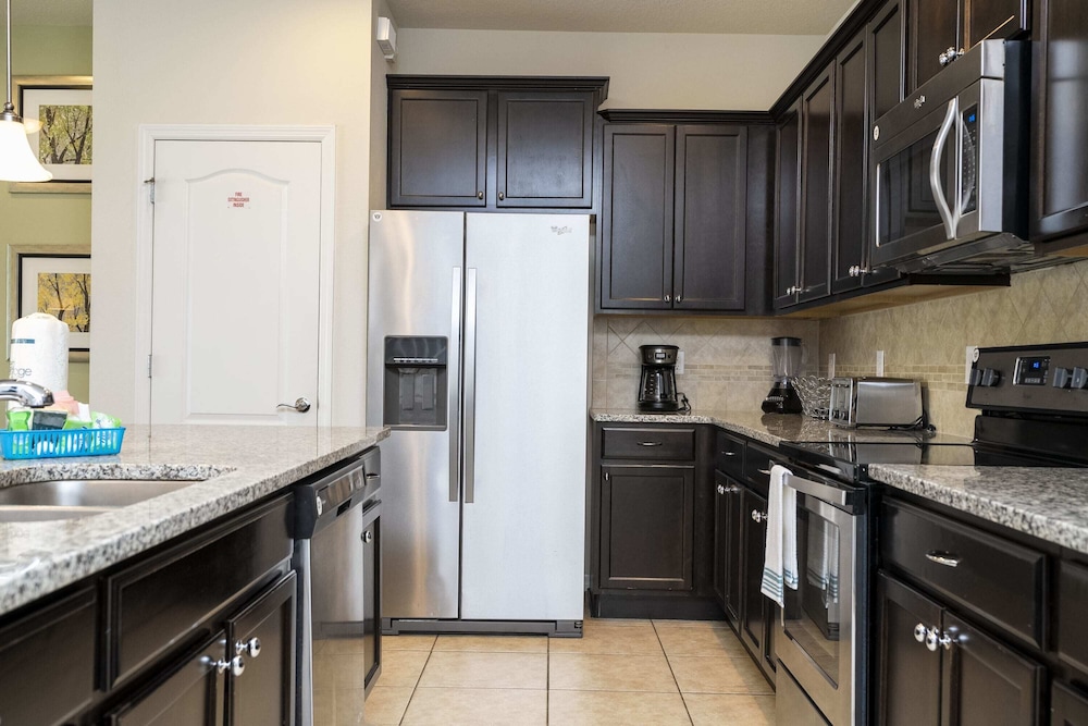 Stunning 5 Bd w/ Pool Close to Disney @ Windsor Westside 2015