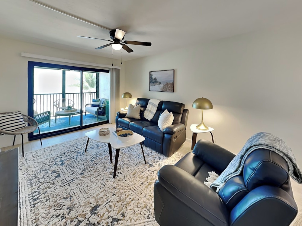 Seaside 3 by Distinctive Beach Rentals