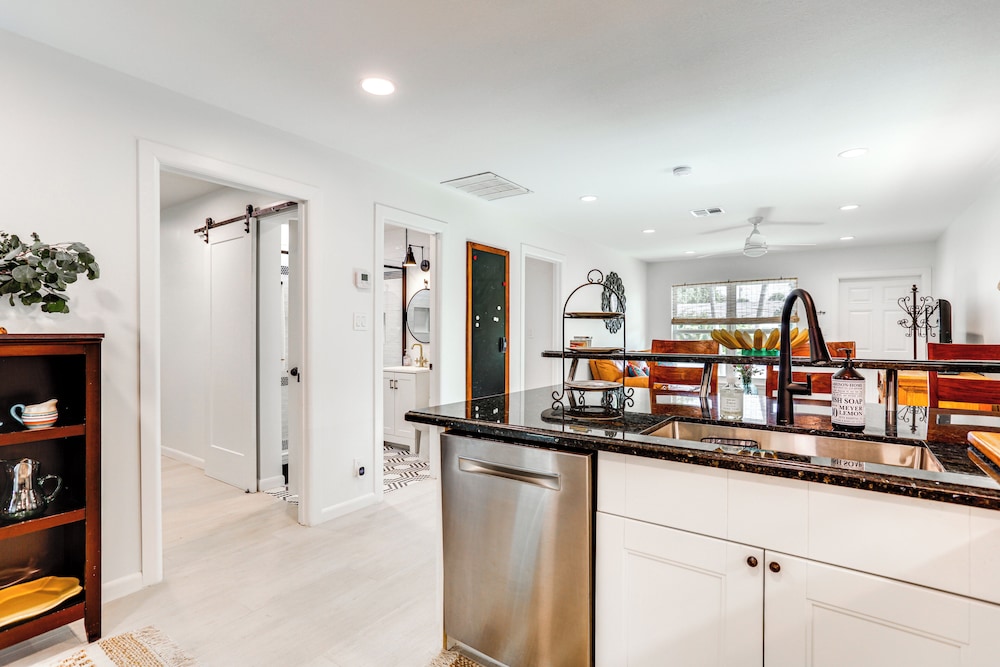 Vibrant North Palm Beach Home ~ 2 Mi to Beach!