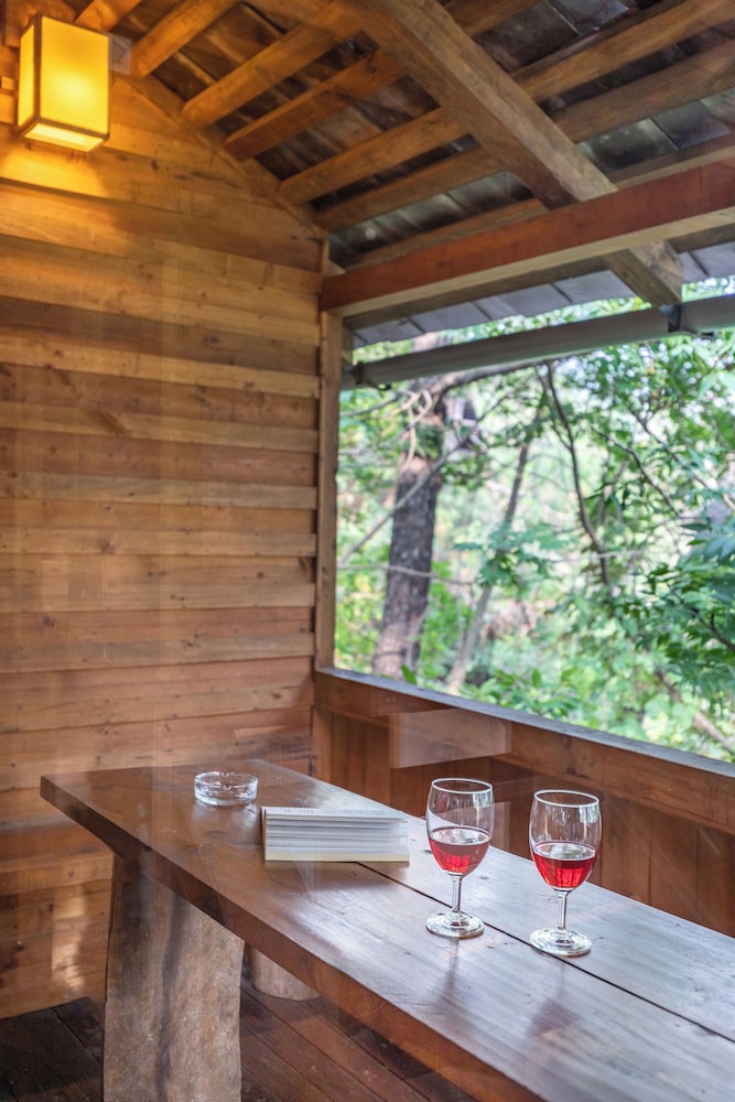 Alaya Stays Suro Woodbine Chalet Cottage