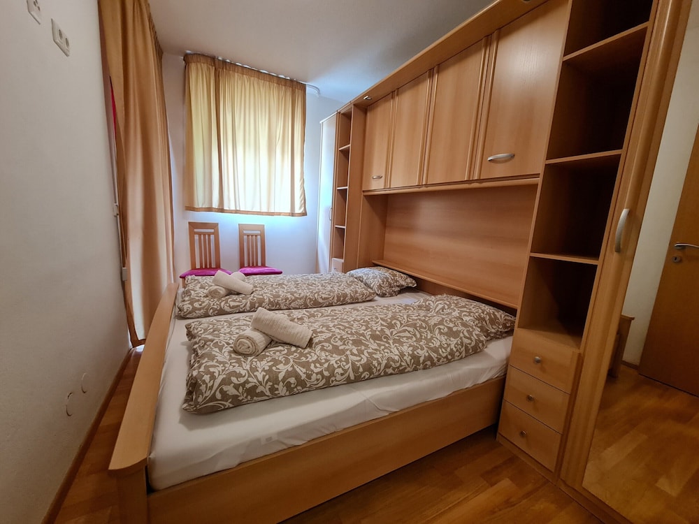 Comfortable Apartment With Mountain View