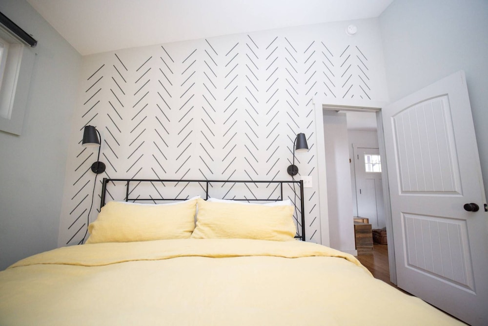 Plum Perfect Hideaway by Avantstay Power, Water, Wifi Weekly Discounts