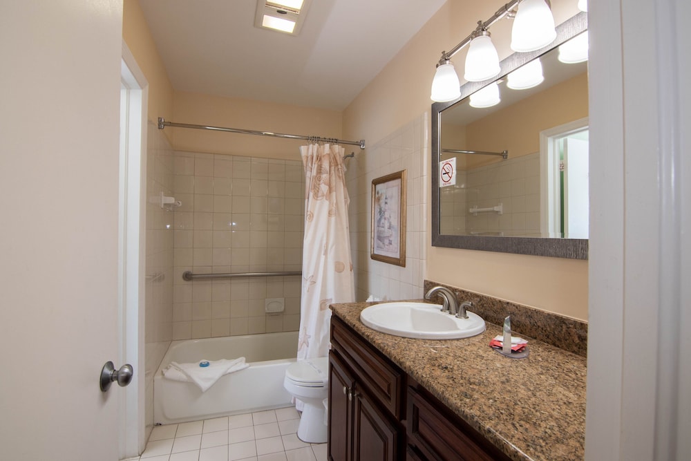 Palm Beach Waterfront Suites