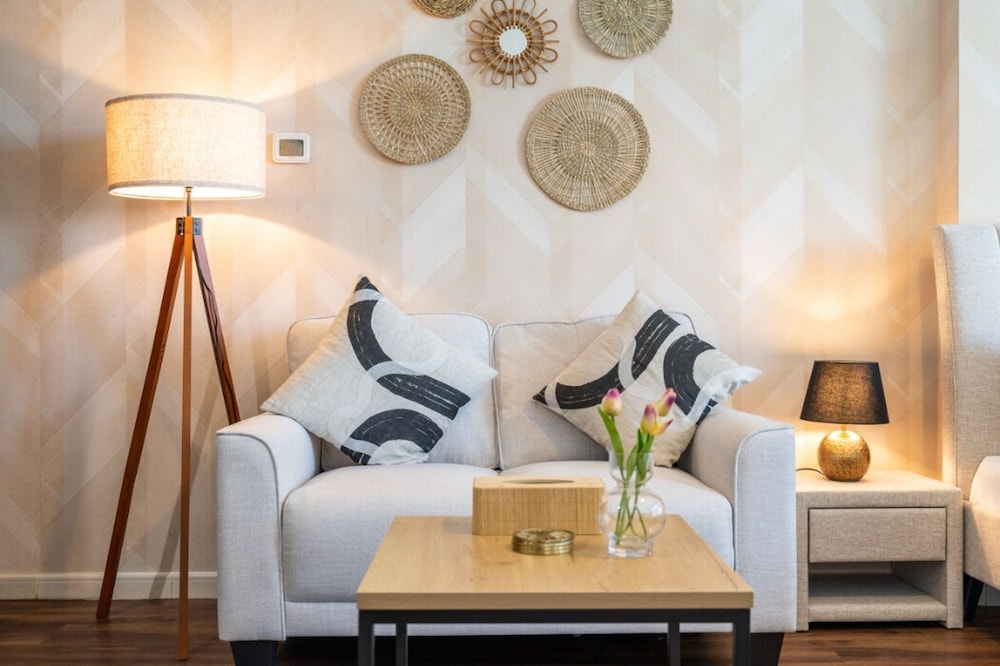Calm Studio Apartment Right by the Golf Courses in Sports City